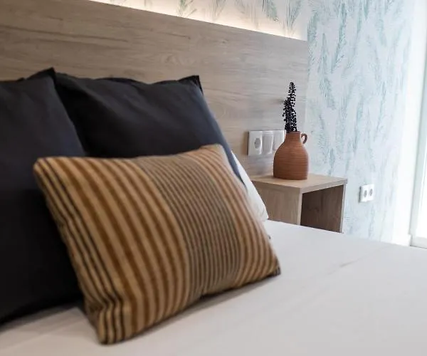 Florit Flats - Port & Beach Apartments Apartament *